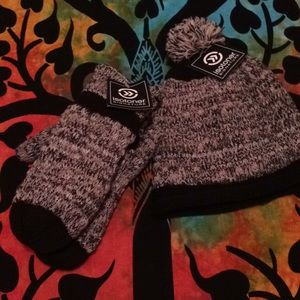 NWT Isotoner Toboggan and Mittens